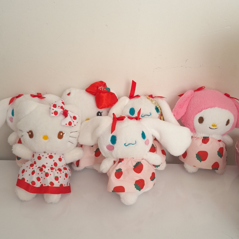 جاکلیدی سانریو توت فرنگی